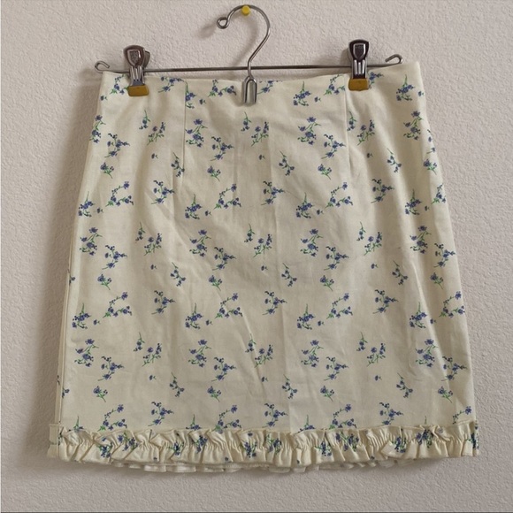 NWOT Urban Outfitters Ashton Ruffle Mini Skirt - Picture 2 of 5